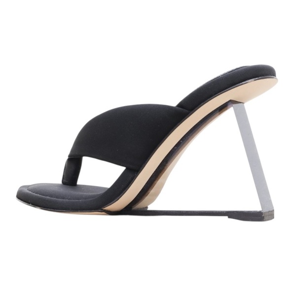 NIB Good American Cinder-f*Cking-rella Thong Sandals - Size 11 - Picture 8 of 11